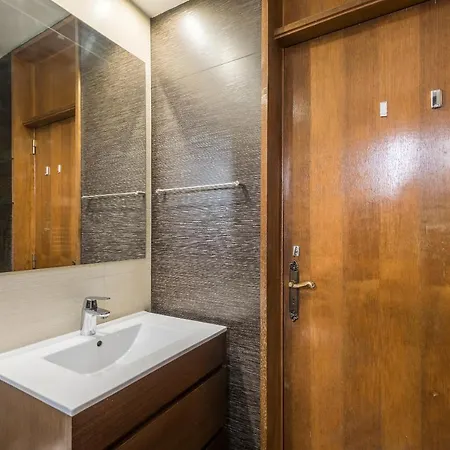 Πανσιόν Guestready - Sevenhouse 2*