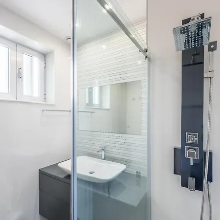 Sevenhouse Guest house