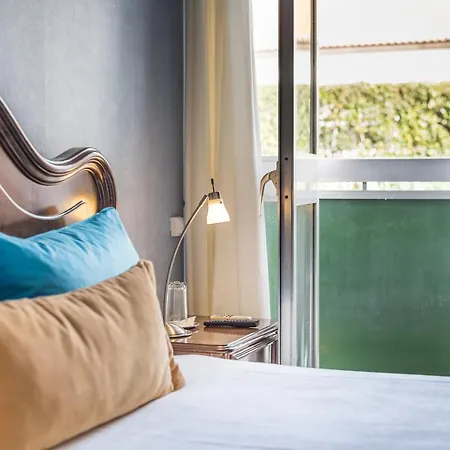 Sevenhouse 2* Porto