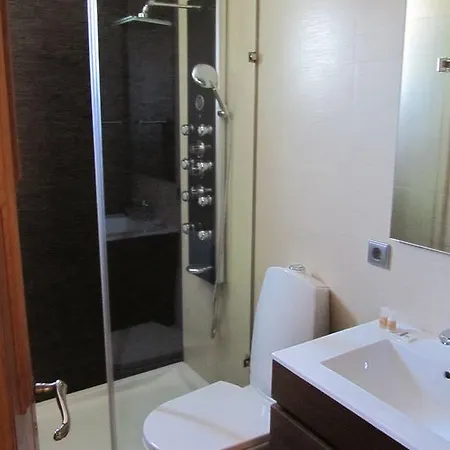 Πανσιόν Guestready - Sevenhouse 2*